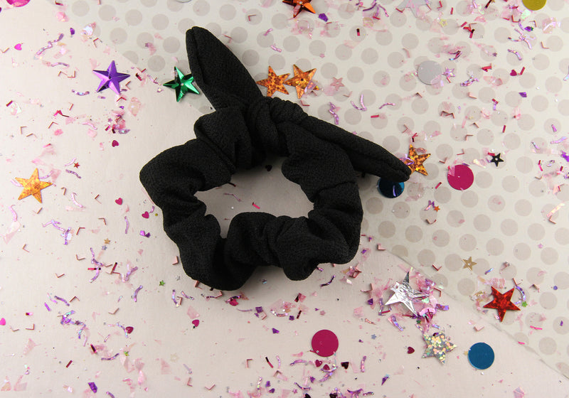 Scrunchie con Mono Texturas color negro